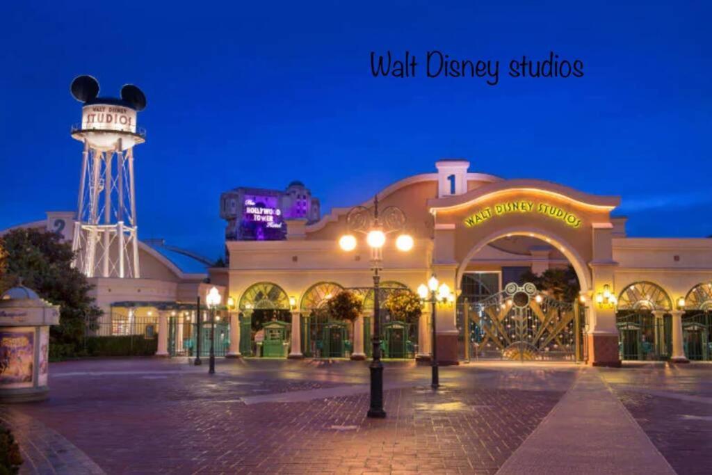 Studio 2 Adultes 2 Enfants Parcs Disneyland Paris 蒙泰夫兰 外观 照片